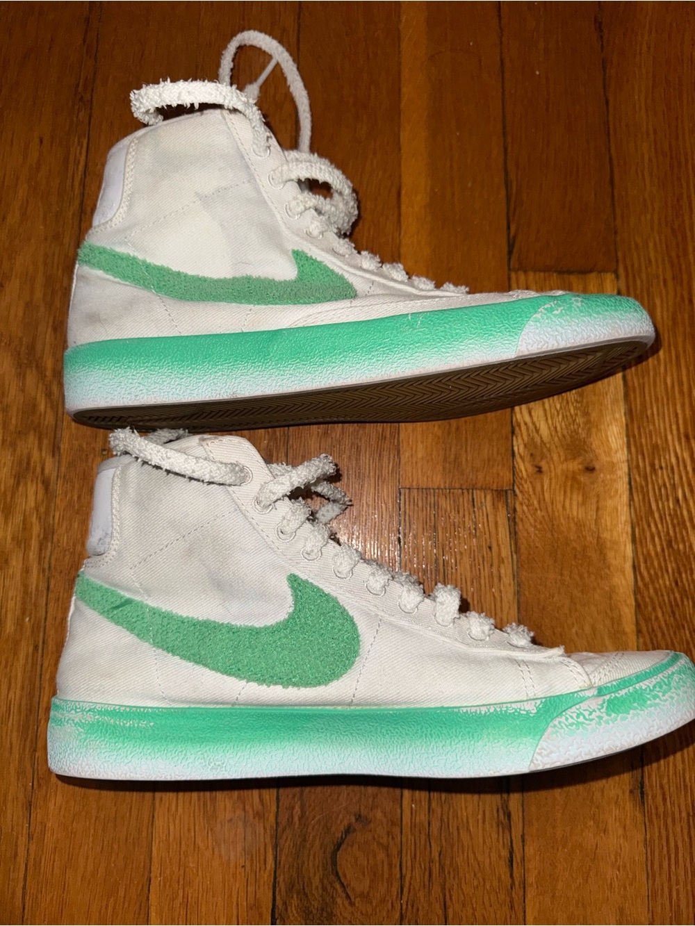 Nike Blazer Mid 77 Chenille Swoosh Green Fade Shoe - Picture 2 of 7